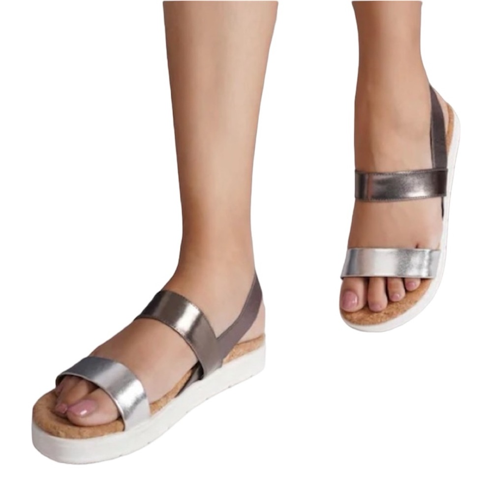 Penningtons plus size silver and white wide ankle strap sandal size 7W